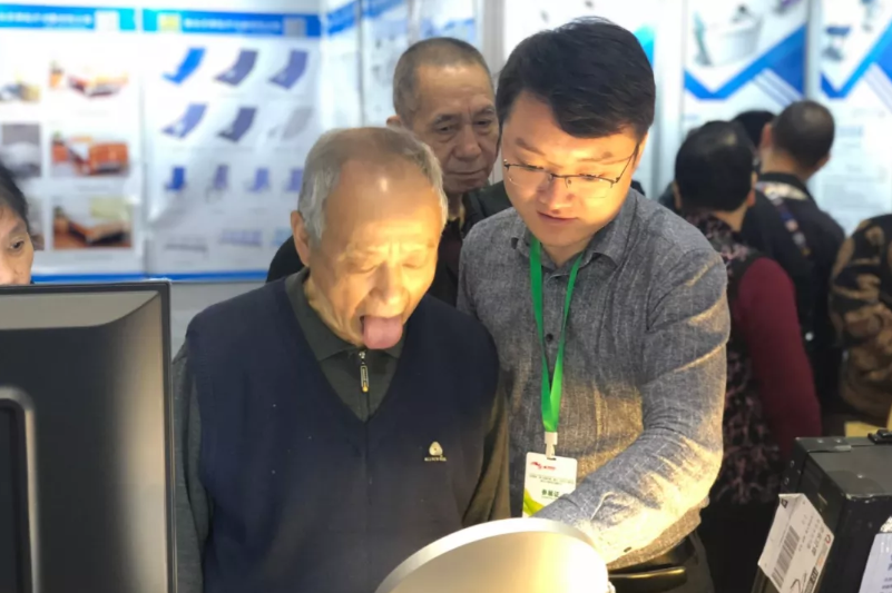 乐祥亮相重庆老博会(图2) 乐祥亮相重庆老博会(图2)