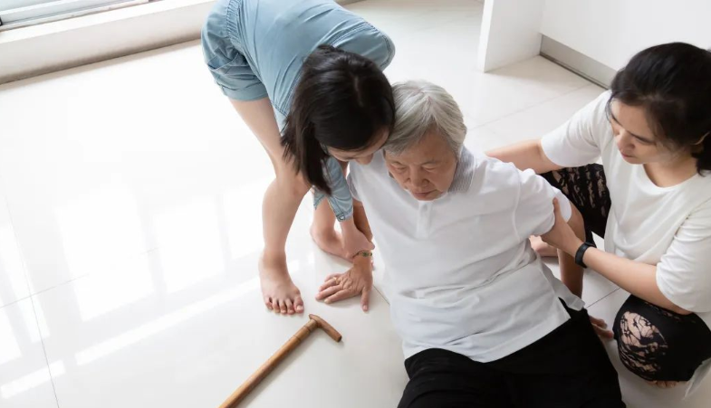 疫情防控期间,老年人如何照护?出现这些症状一定要注意!(图1) image.png