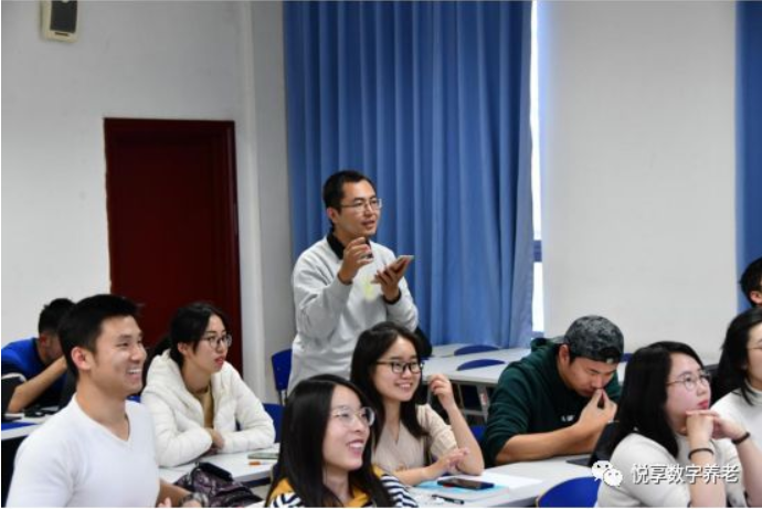 “乐祥智慧养老,相信未来” ——乐祥走进清华大学(图4) “乐祥智慧养老,相信未来” ——乐祥走进清华大学(图4)