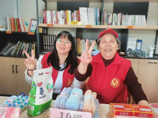 国家民政部李纪恒部长一行莅临福州市国德老年康养中心视察(图11) 国家民政部李纪恒部长一行莅临福州市国德老年康养中心视察(图11)